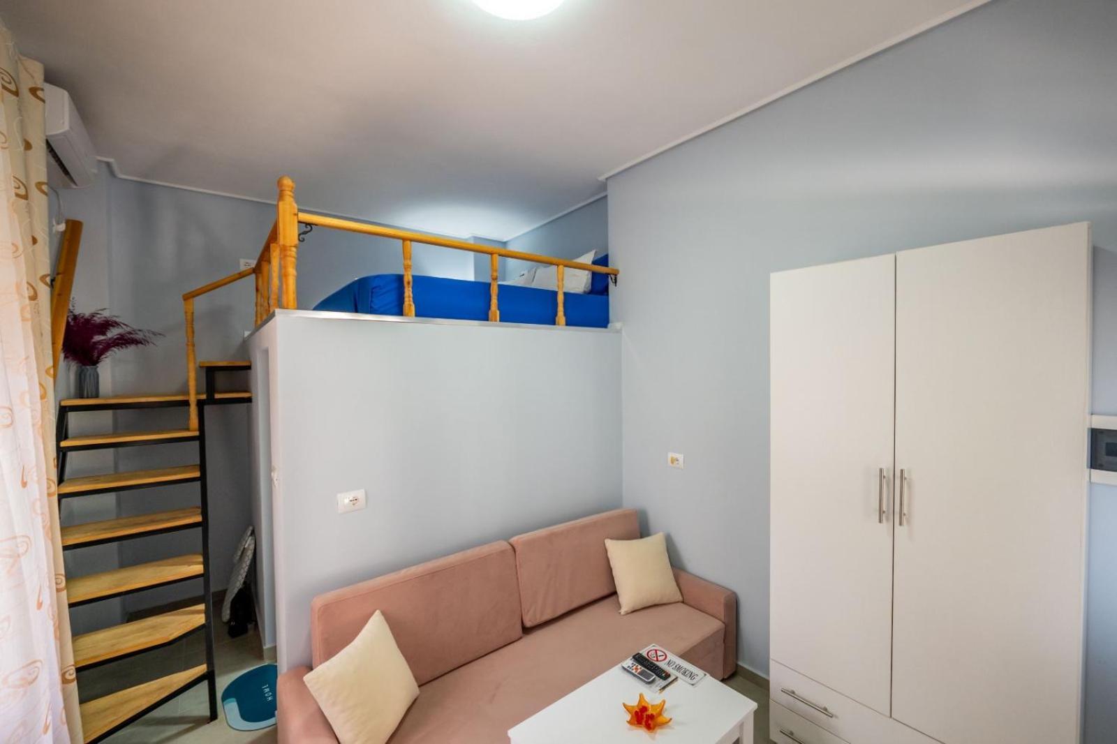 Vila Basho Sarandë エクステリア 写真